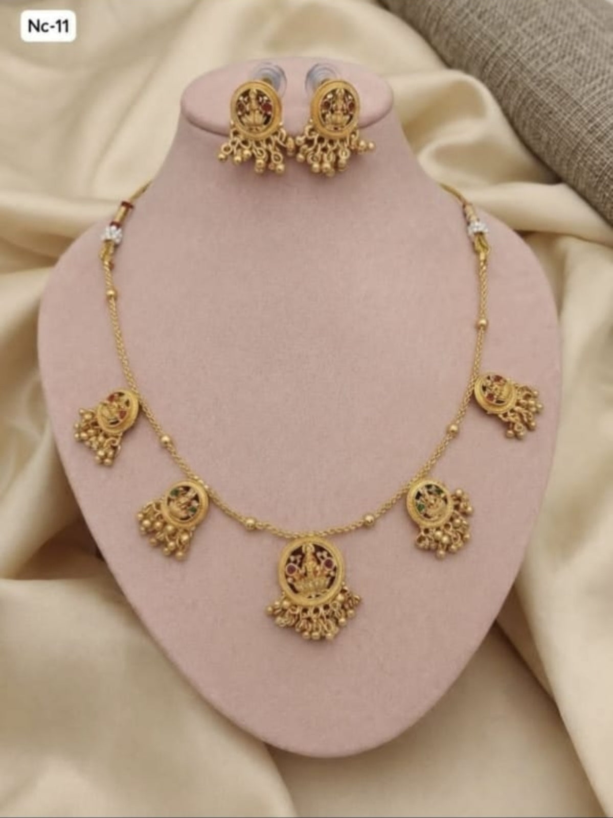 Luxmi set